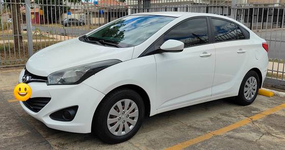 HYUNDAI HB20S 1.6 COMFORT PLUS 16V FLEX 4P MANUAL HYUNDAI HB20S 1.6 COMFORT PLUS 16V FLEX 4P MANUAL